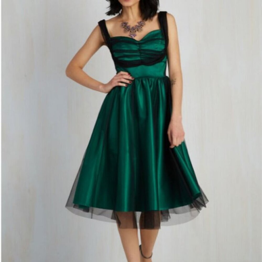 Stop Staring Esmerelda Green and Black Swing Dress Size Small